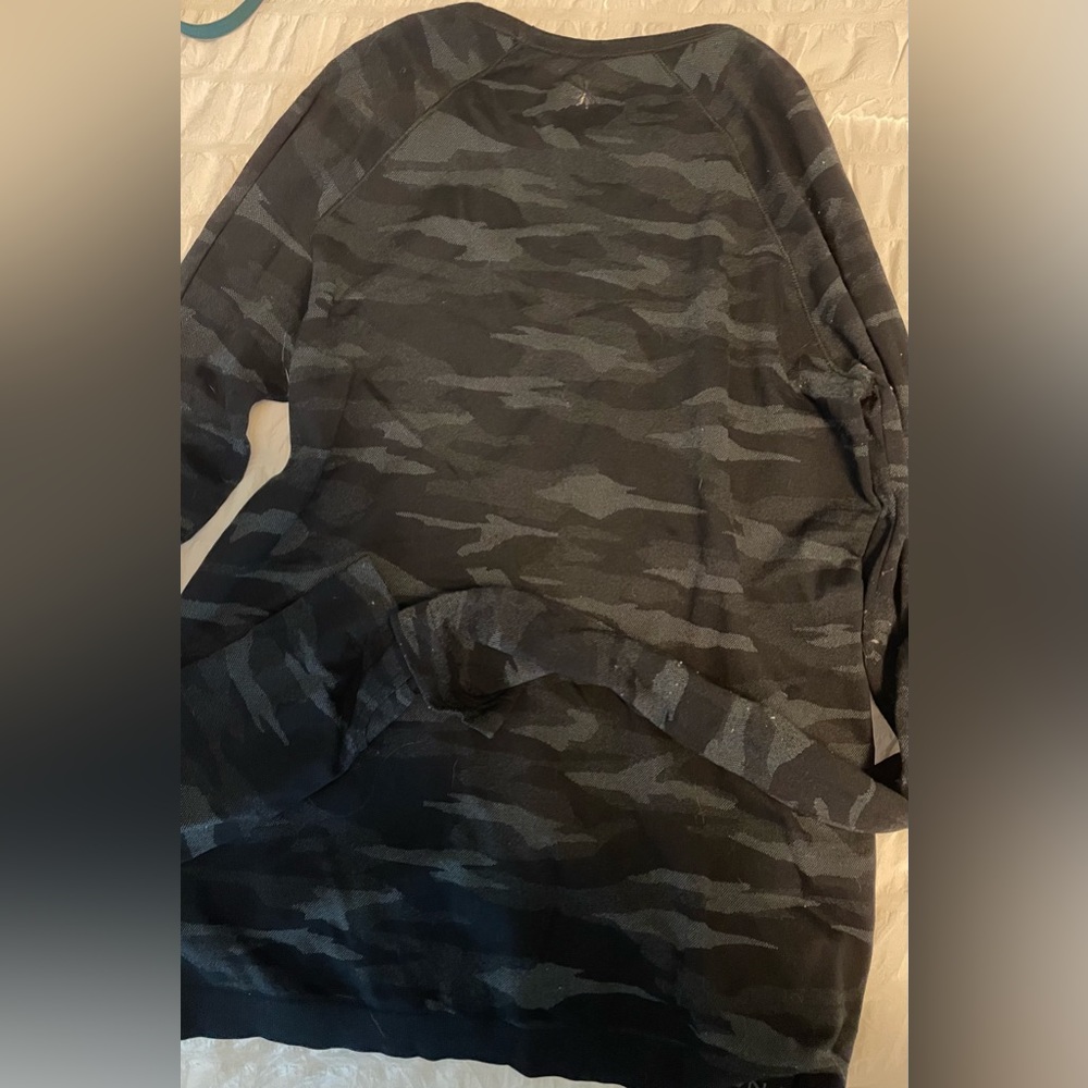 Athleta Long Sleeve Power Up